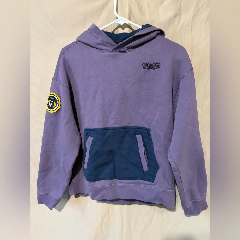 Nike LeBron sweatshirt